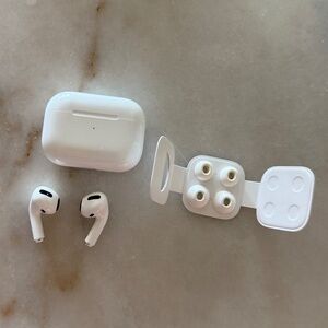 Apple AirPods Pro (First Generation)